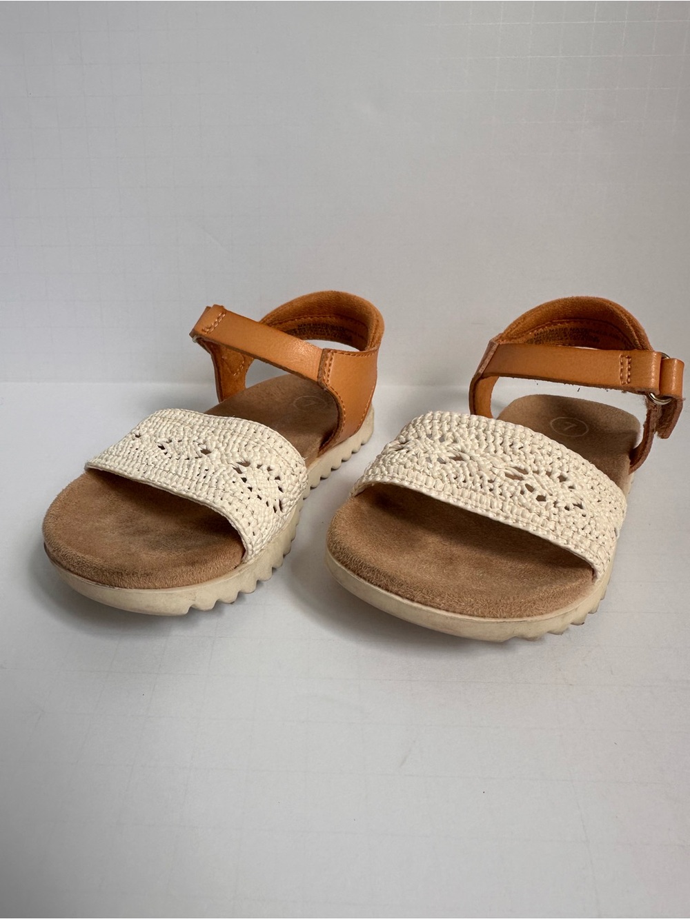 Cat & Jack Kids Crochet Strap Sandals in Tan and Cream Size 7